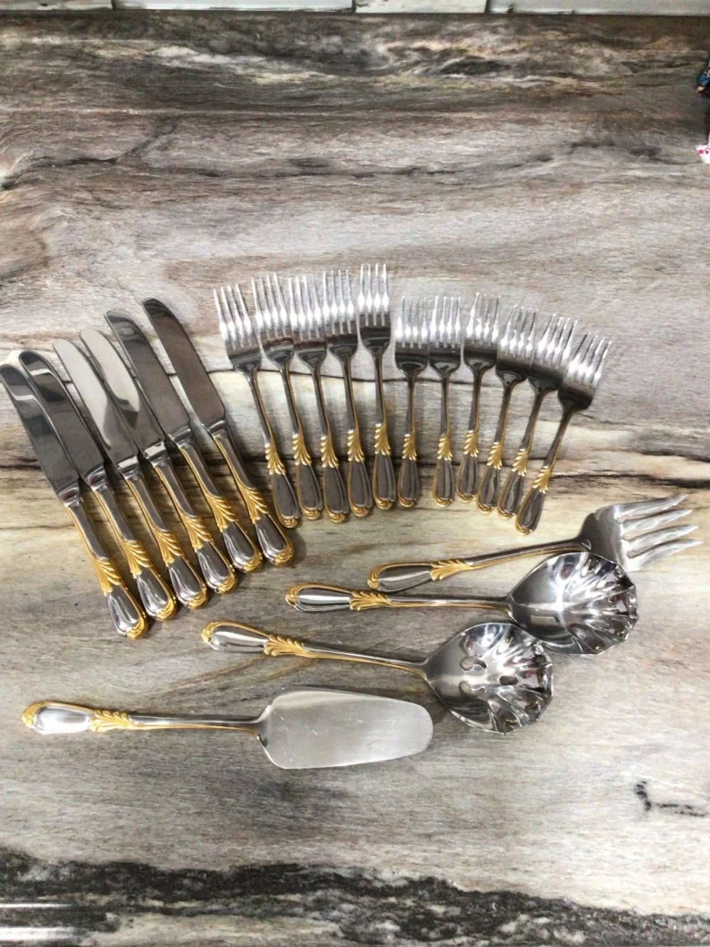 Vintage Retroneu Linda Gold Accent Flatware Korea Stainless YOUR CHOICE.
